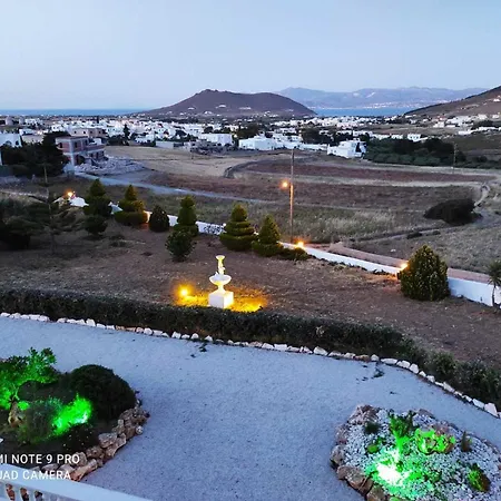 Irini's B & W House With Jacuzzi Apartmán Dhragoulas