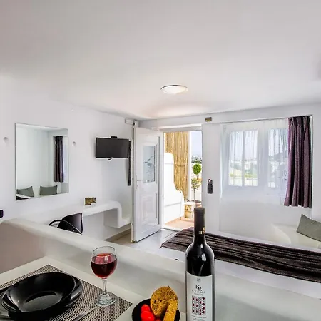 Apartmán Irini's B & W House With Jacuzzi