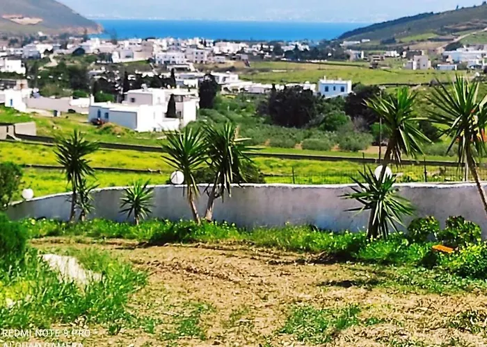 Apartman Irini's B & W House With Jacuzzi *