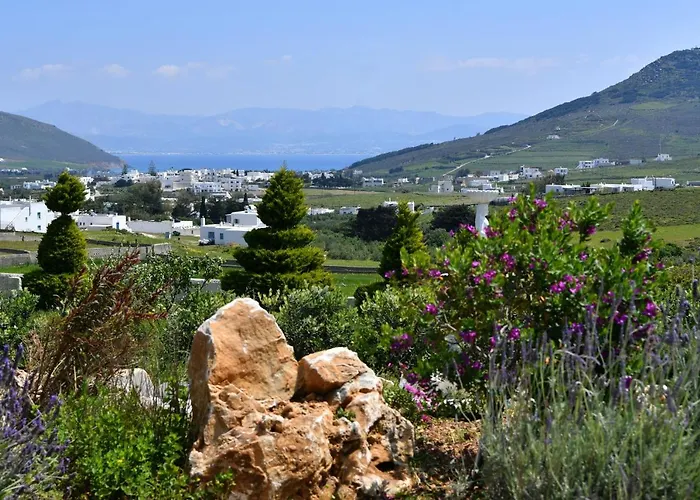 Irini's B & W House With Jacuzzi *