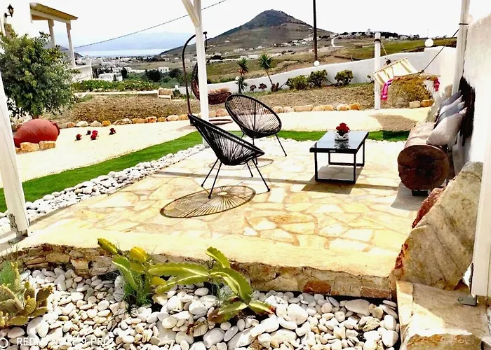 Irini's B & W House With Jacuzzi Dragulász