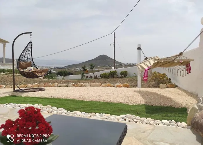 Irini's B & W House With Jacuzzi Apartman