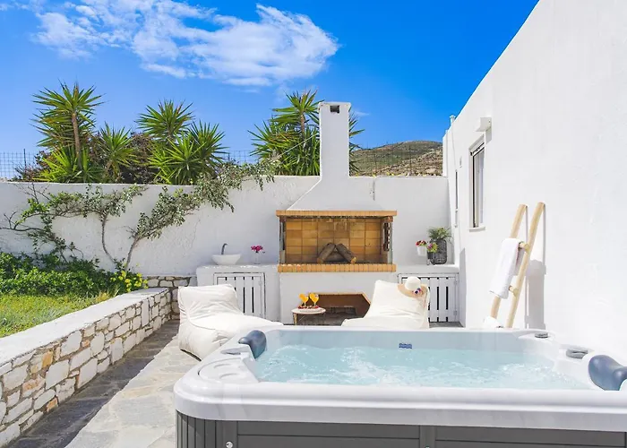 Irini's B & W House With Jacuzzi Apartman